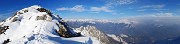 49 Sulla cresta sud-est innevata